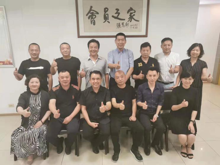 我省首個專家庫正式成立，今泰裝飾工程經理受(圖1)